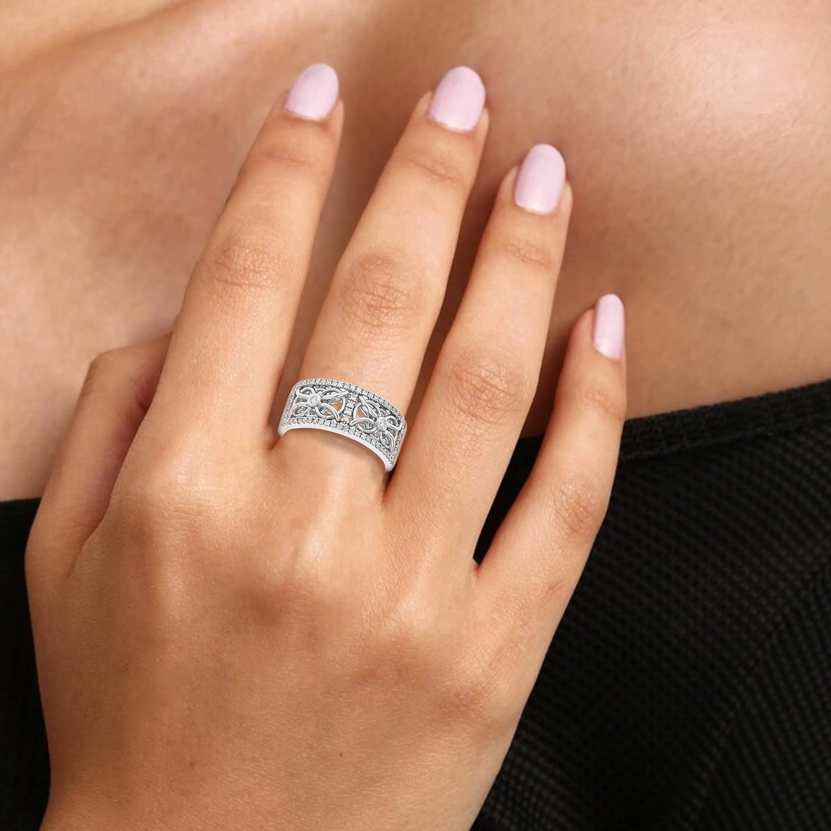 1/3 cttw Lab Grown Diamond Clover Lace Wedding Band in Silver