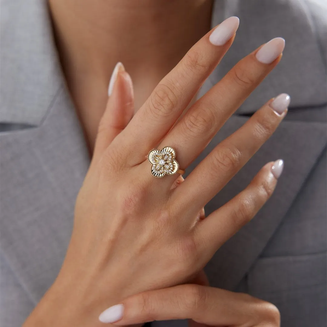 14k Gold Clover Wheel Ring