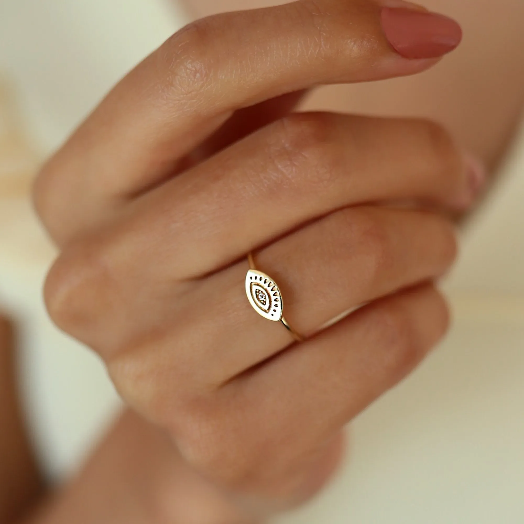 14k Gold Eyelash Detail Ring