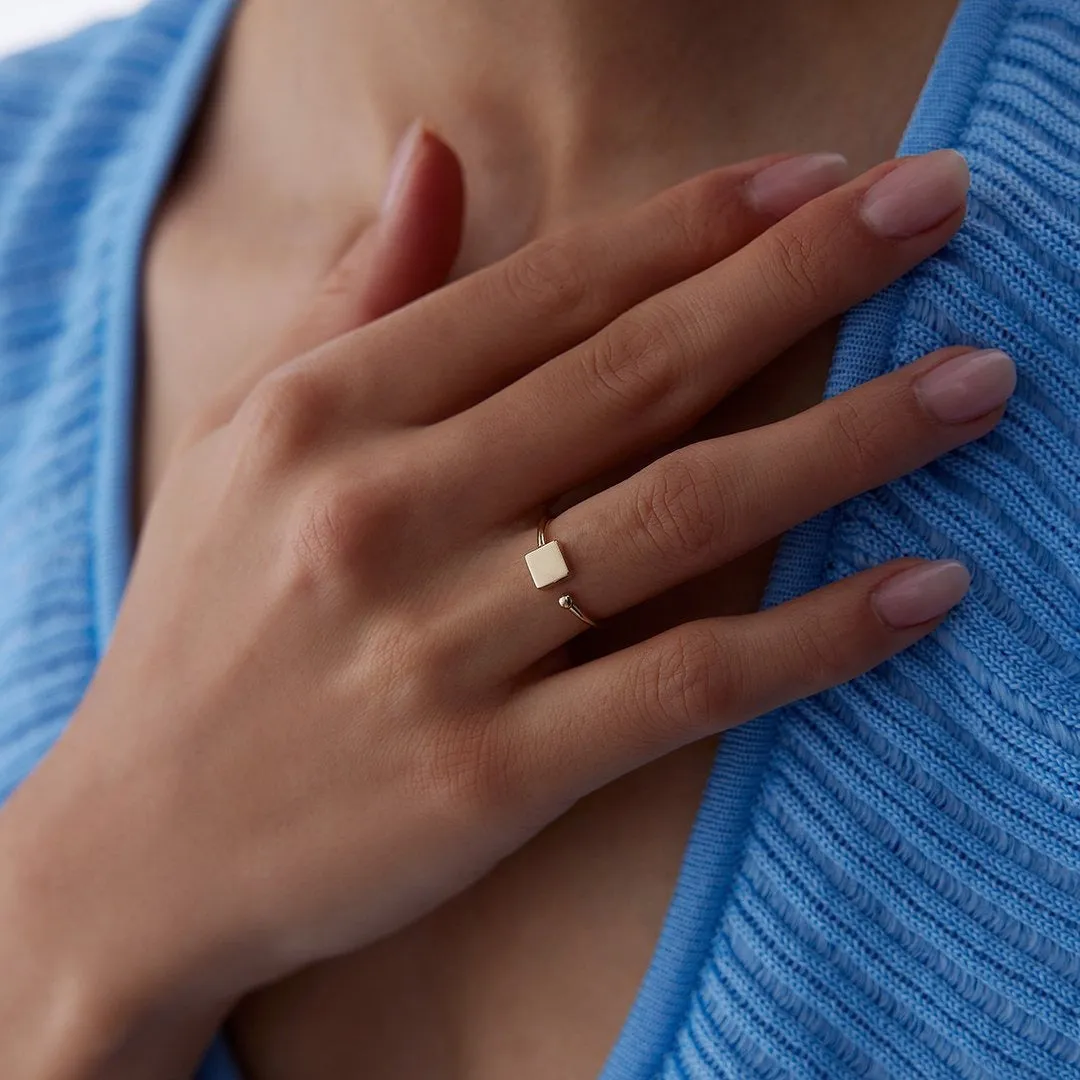 14k Gold Square Plate Converging Ring