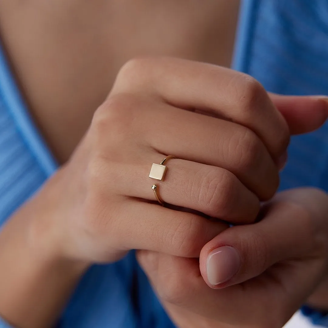 14k Gold Square Plate Converging Ring