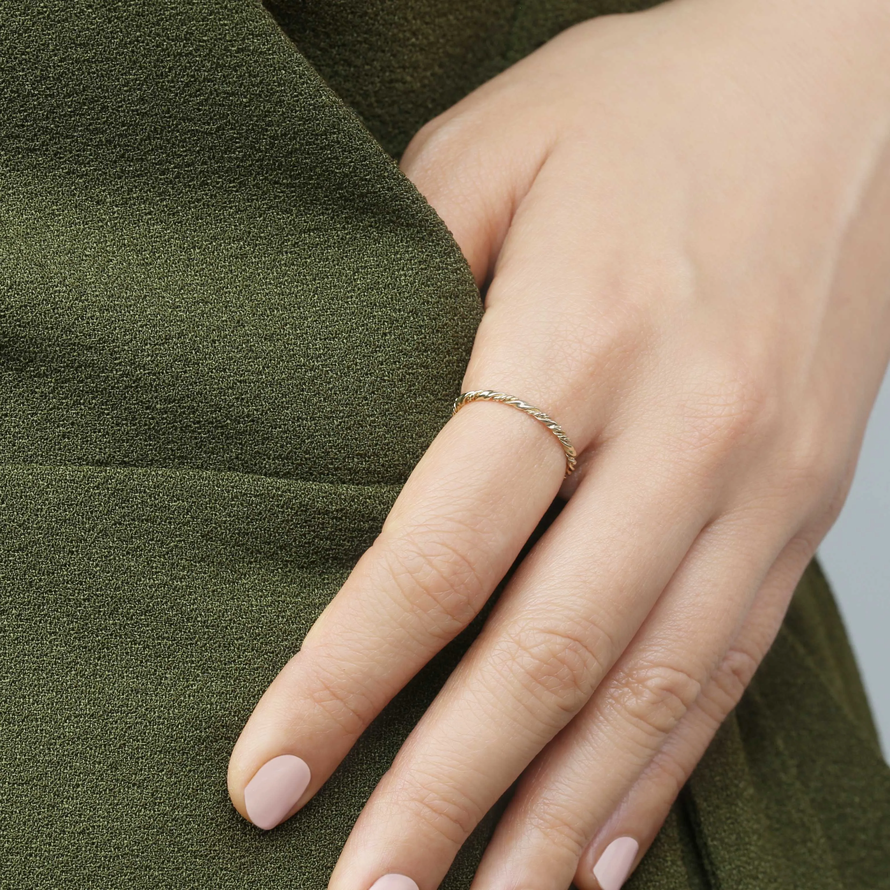 14k Solid Gold Twist Ring