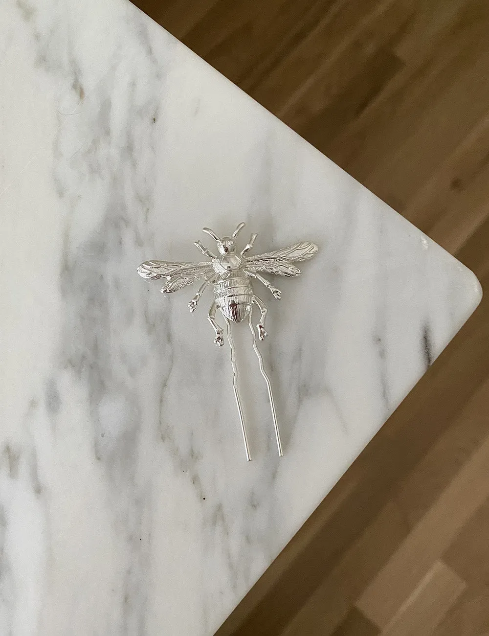 Bee Hair Pin - Gold