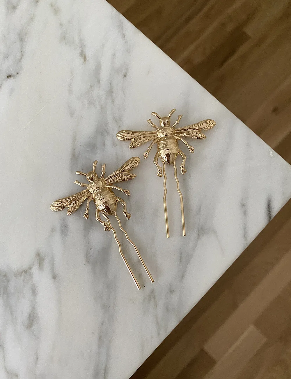 Bee Hair Pin - Gold