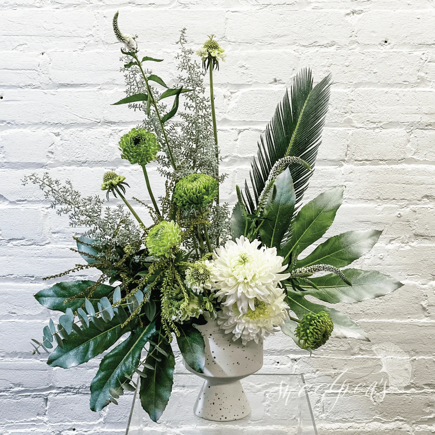 Bespoke & Artistic, White - Floral Arrangement (Premium)