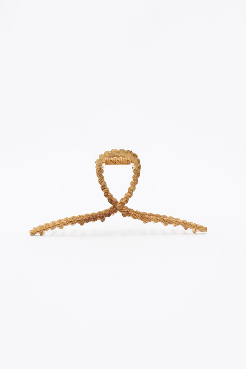 Braided Wood Grain Hair Claw – Rustic Elegance