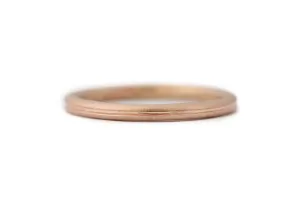 Caught In the Middle Ring - Rose