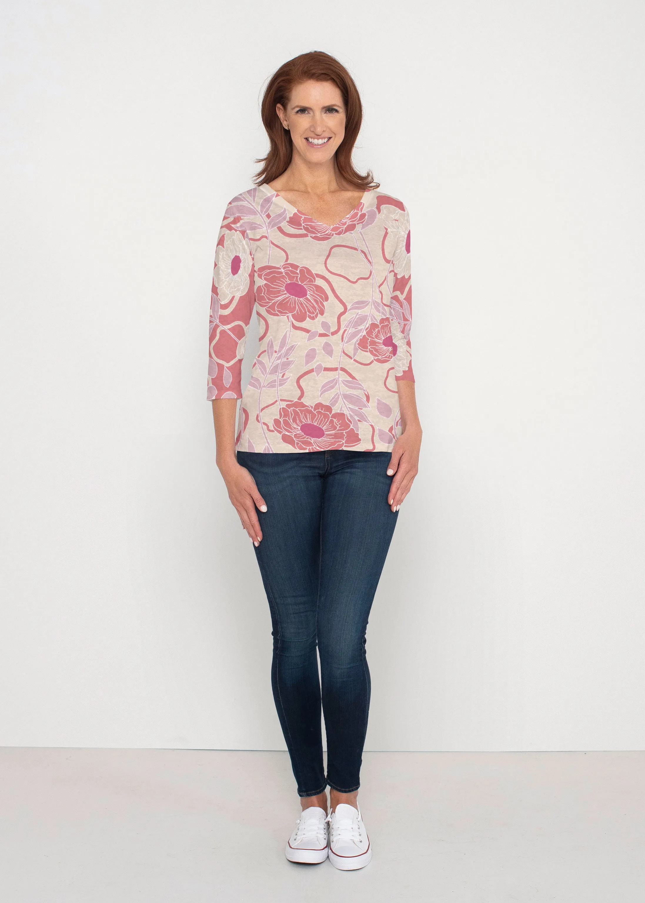 Clarisse Beige/Red (8127) ~ Signature 3/4 Sleeve V-Neck Top