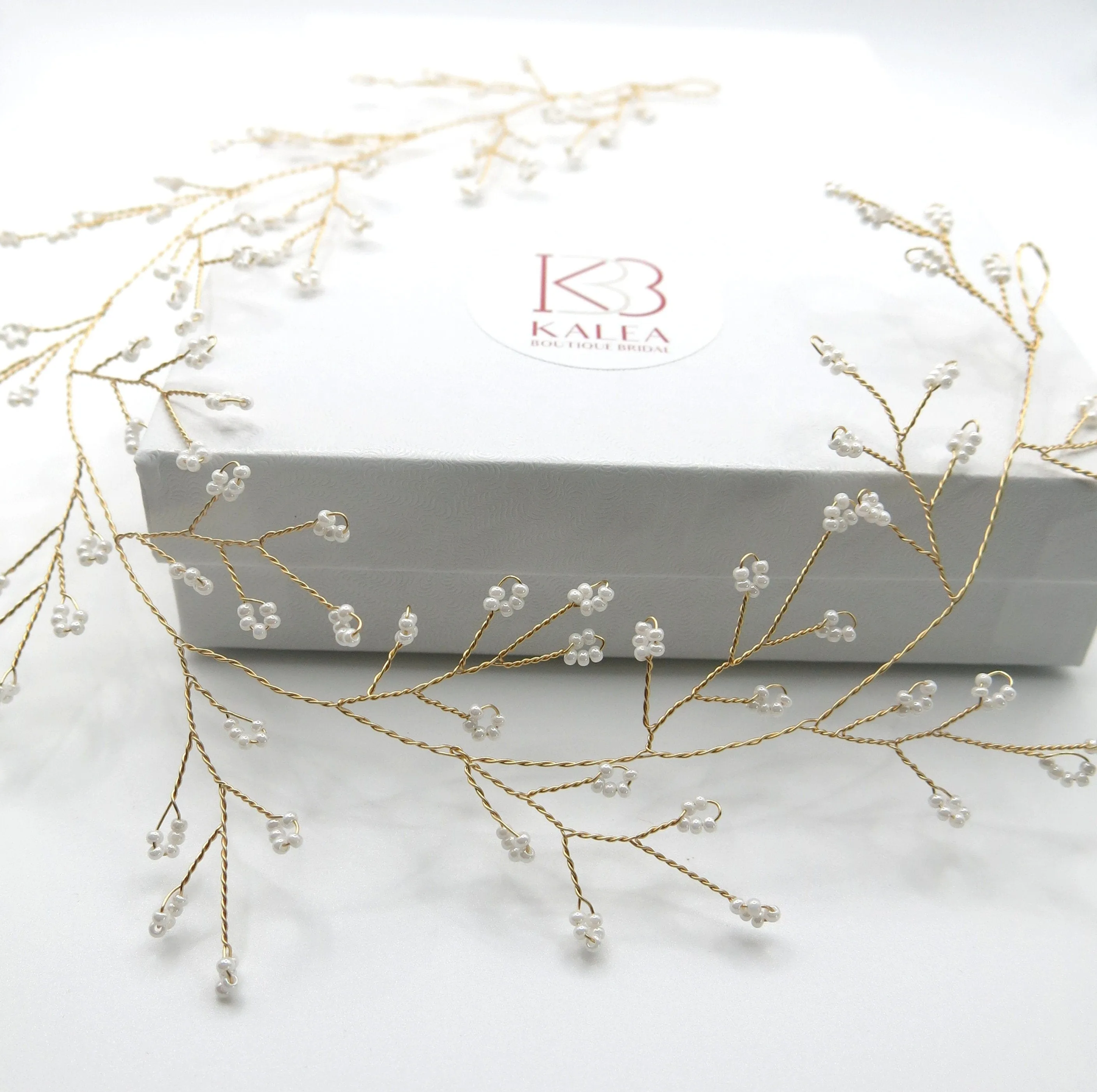 Delicate Wedding Hair Vine for Brides, Minimalist Gold Wire Headband, Elegant Bridal Headband Hair Garland