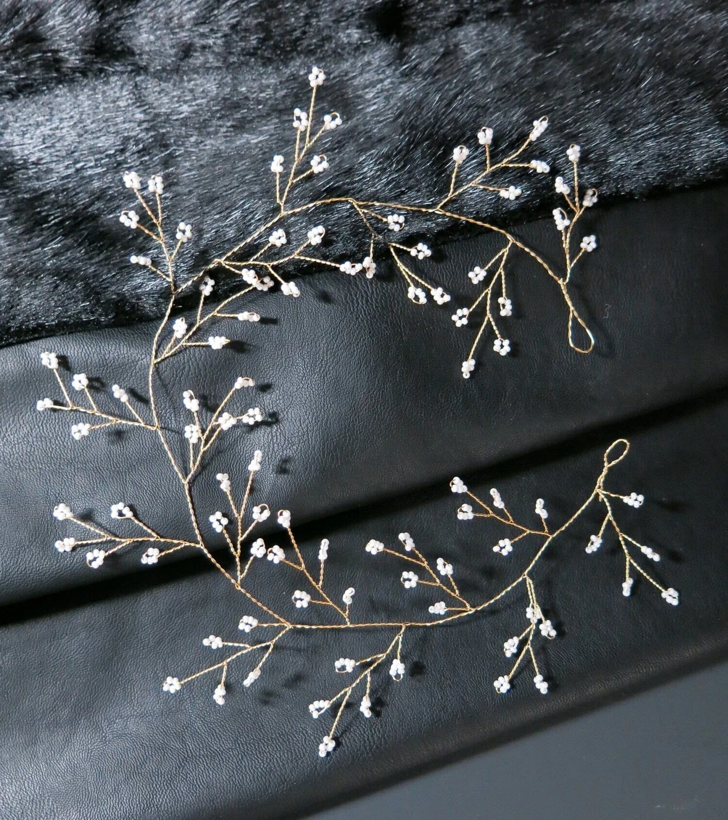 Delicate Wedding Hair Vine for Brides, Minimalist Gold Wire Headband, Elegant Bridal Headband Hair Garland