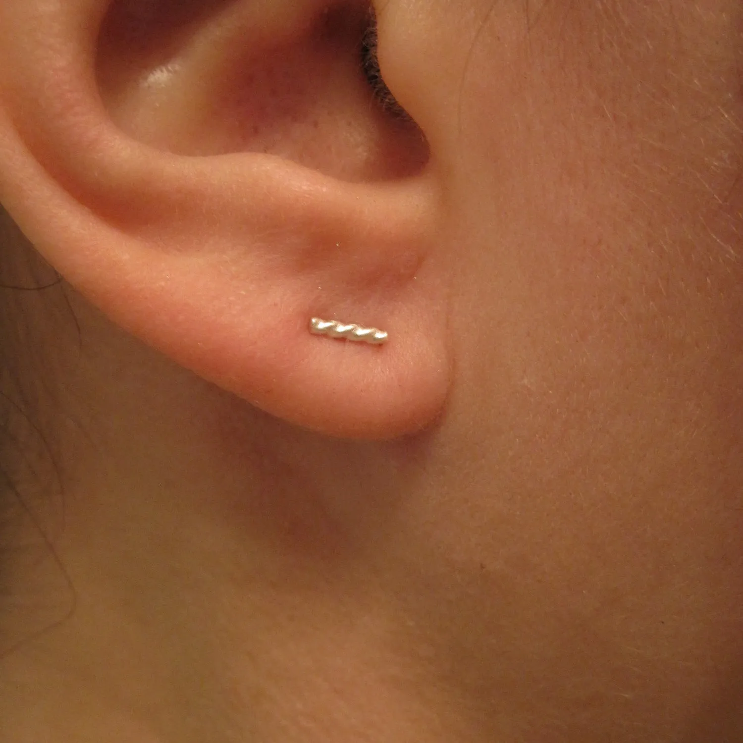 Distinctive and Tasteful Hand-Made Twist Bar Stud Earrings - 0118