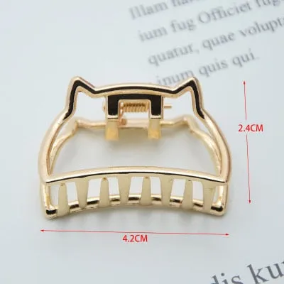 Golden Geometric Hair Claws with a Cute Touch