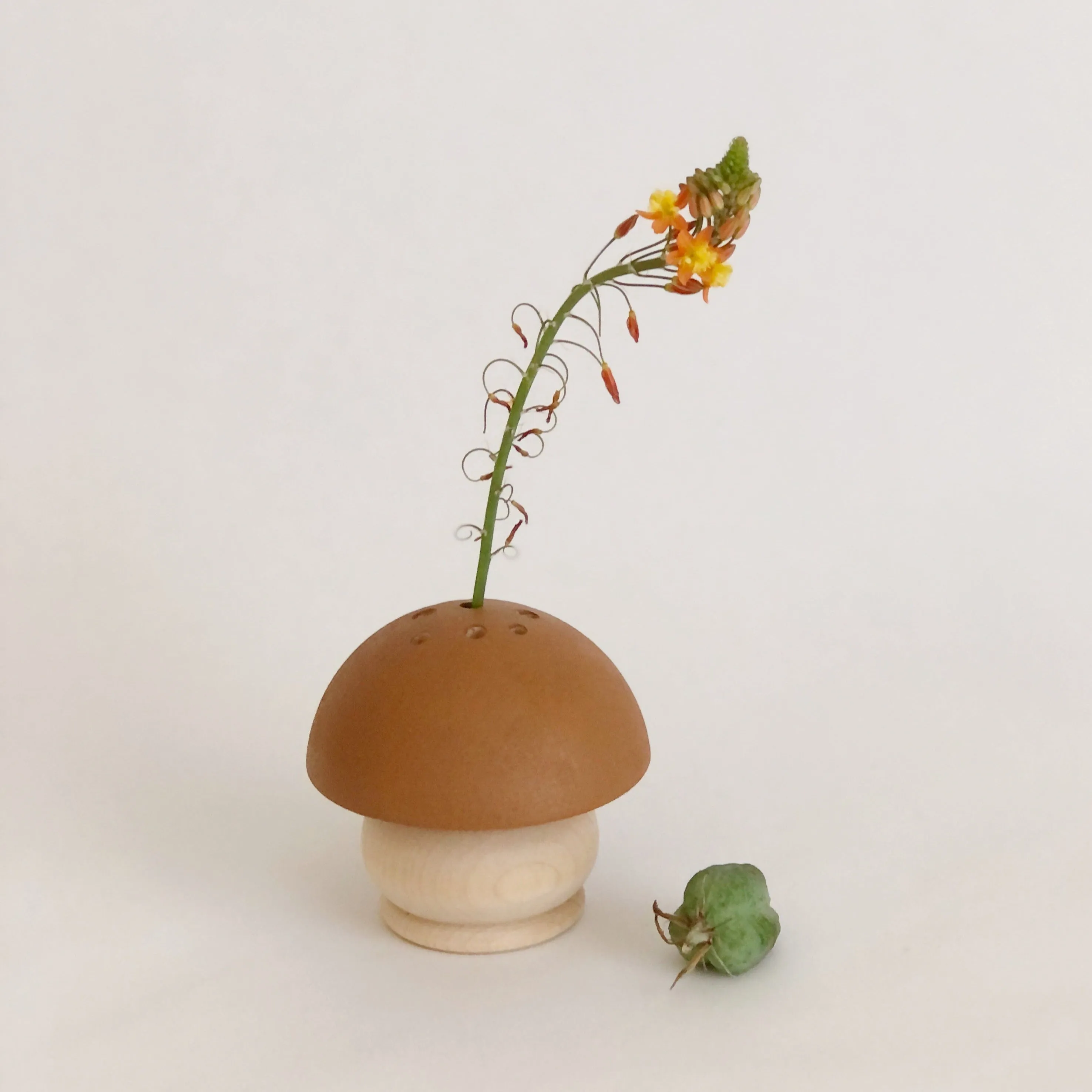 Large Mushroom Vase - Round Base