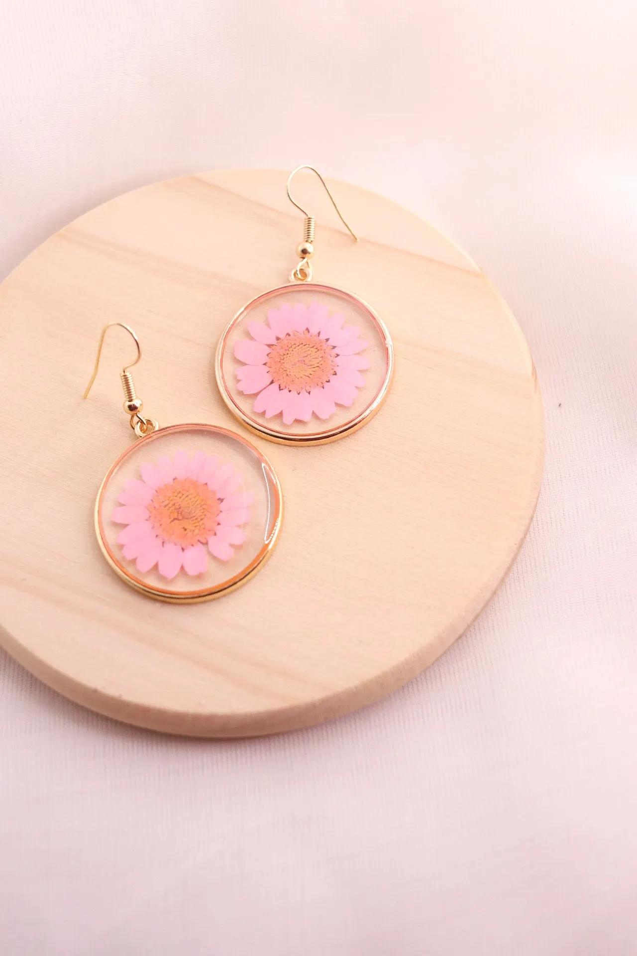 Light Pink Daisy Earrings