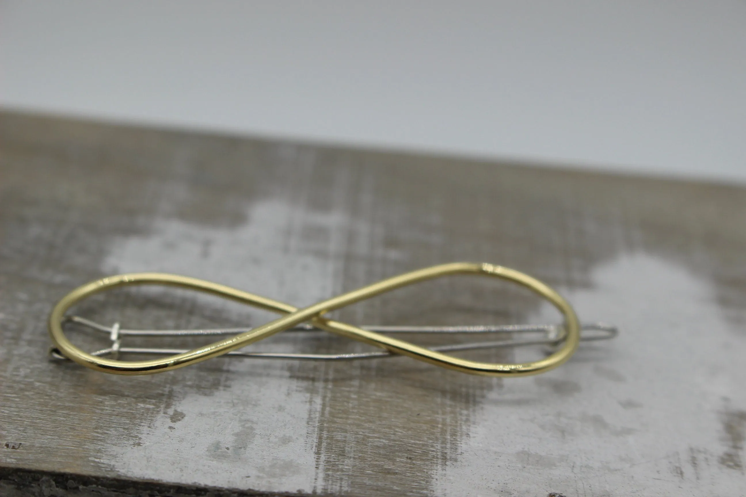 MEDIUM Infinity Barrette