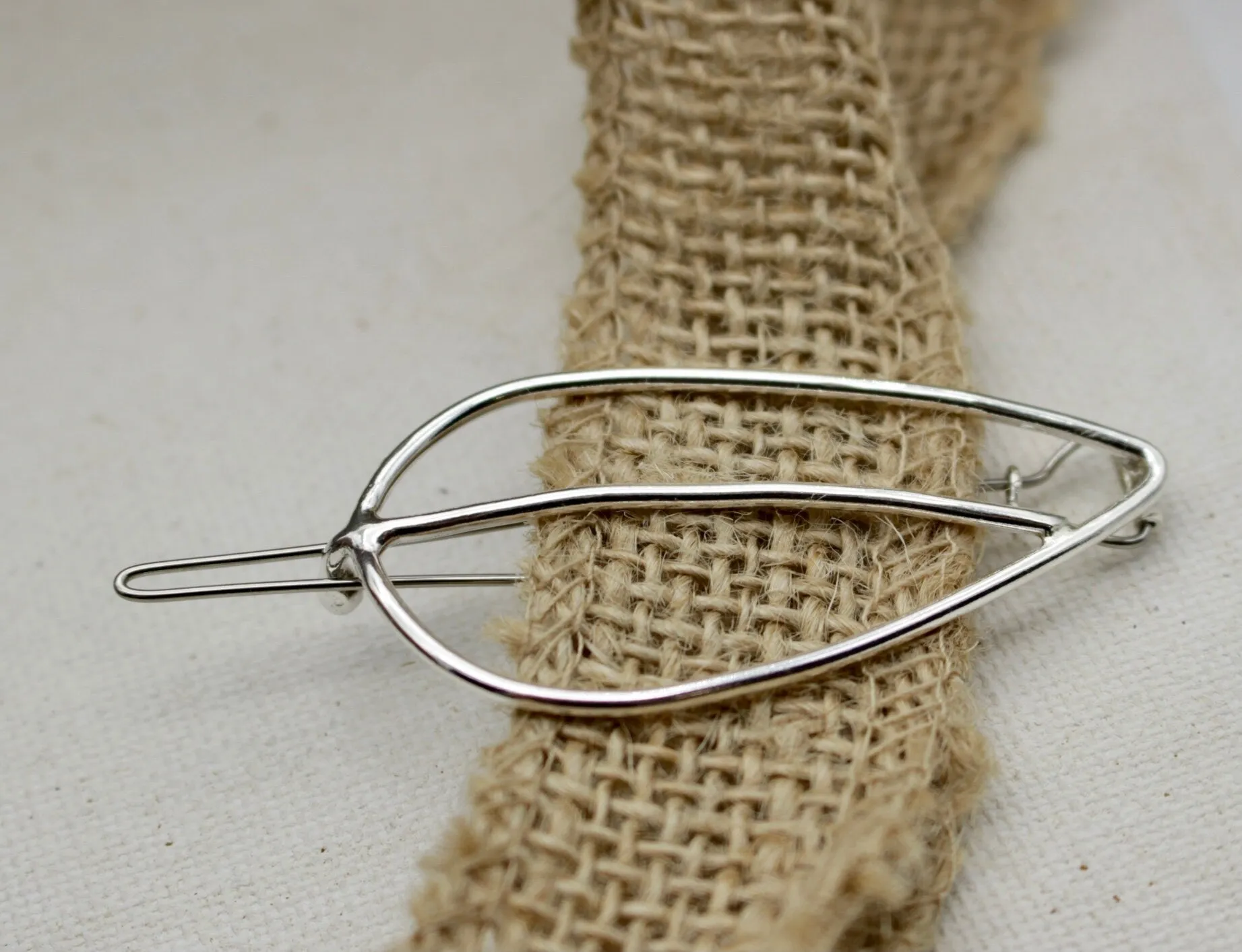 Medium Leaf barrette