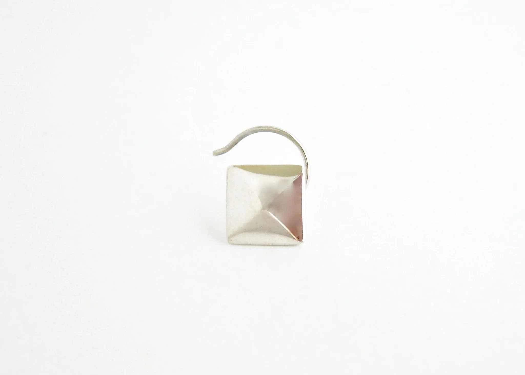 Minimalist, faceted square nose pin