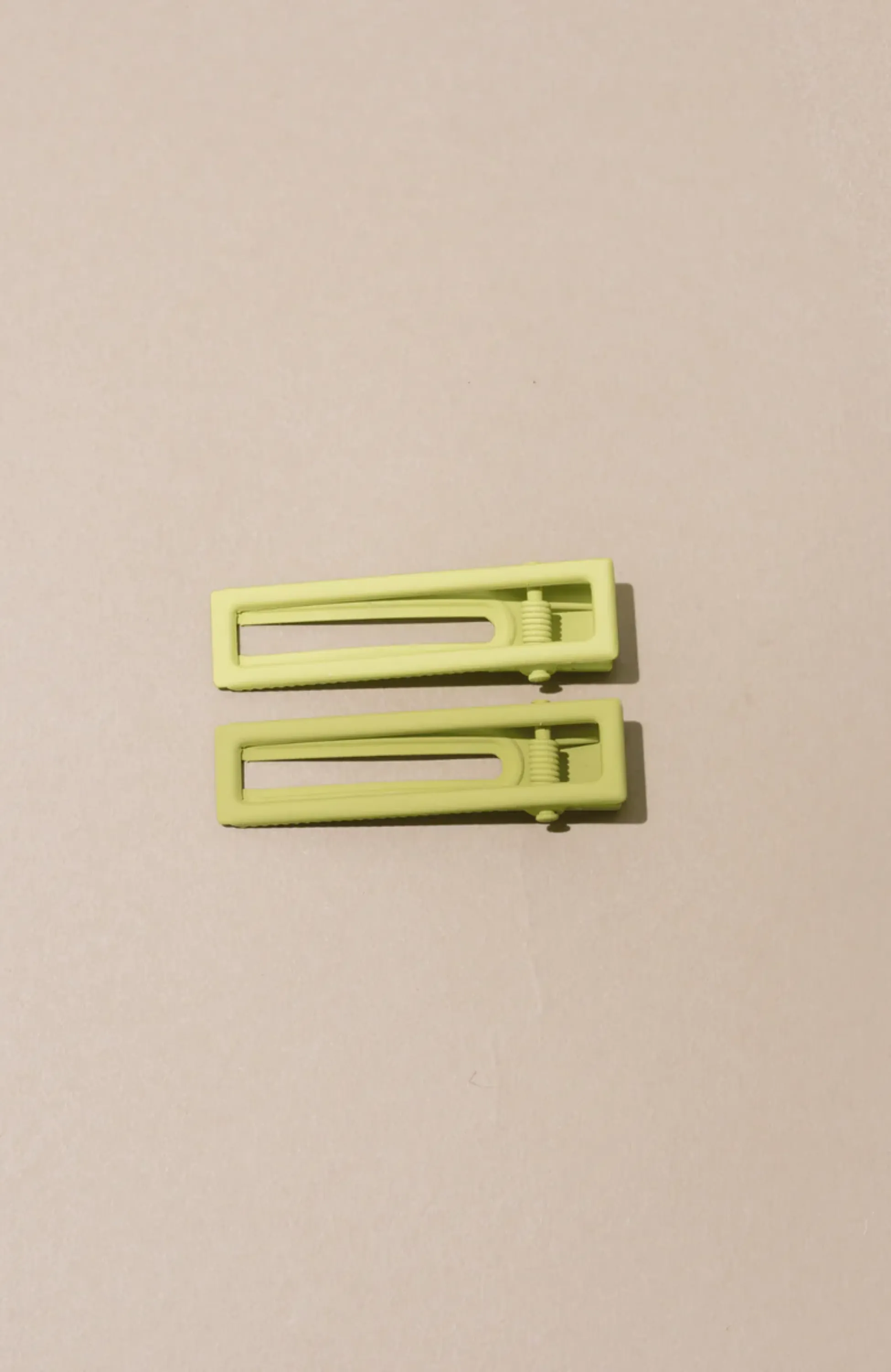 Nat   Noor - Lu Lu Hair Clip Pistachio