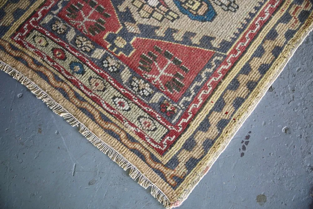Old Faded Anatolian Rug 2.8ftx4.7ft