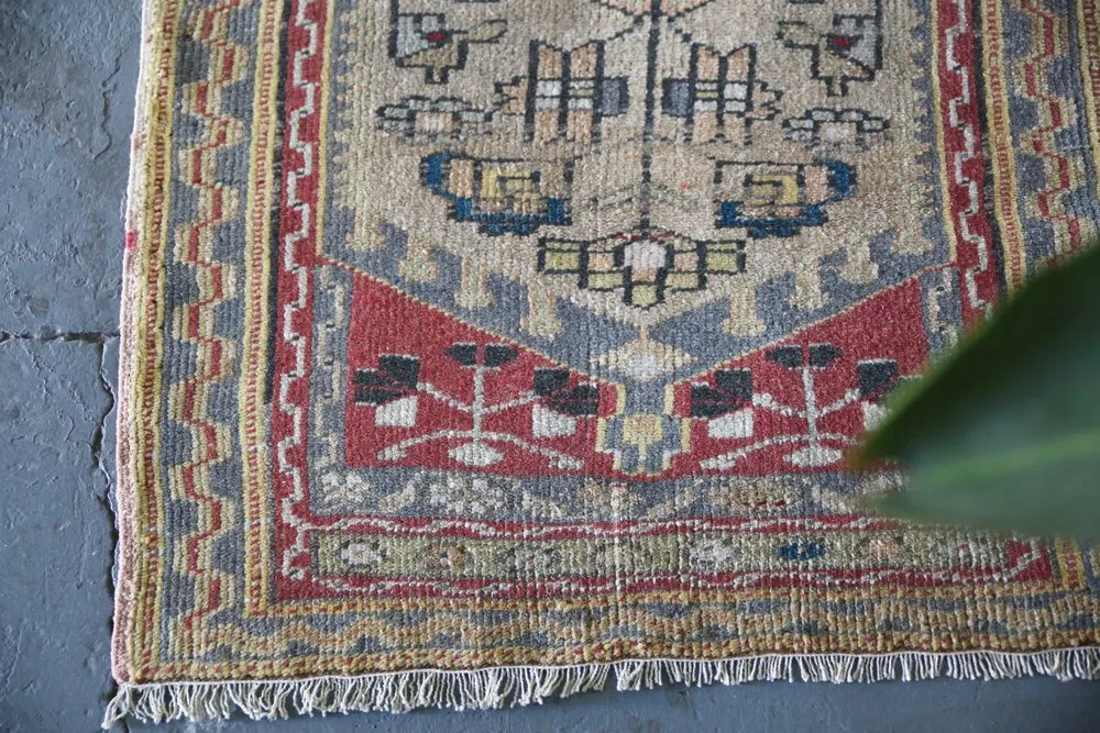 Old Faded Anatolian Rug 2.8ftx4.7ft