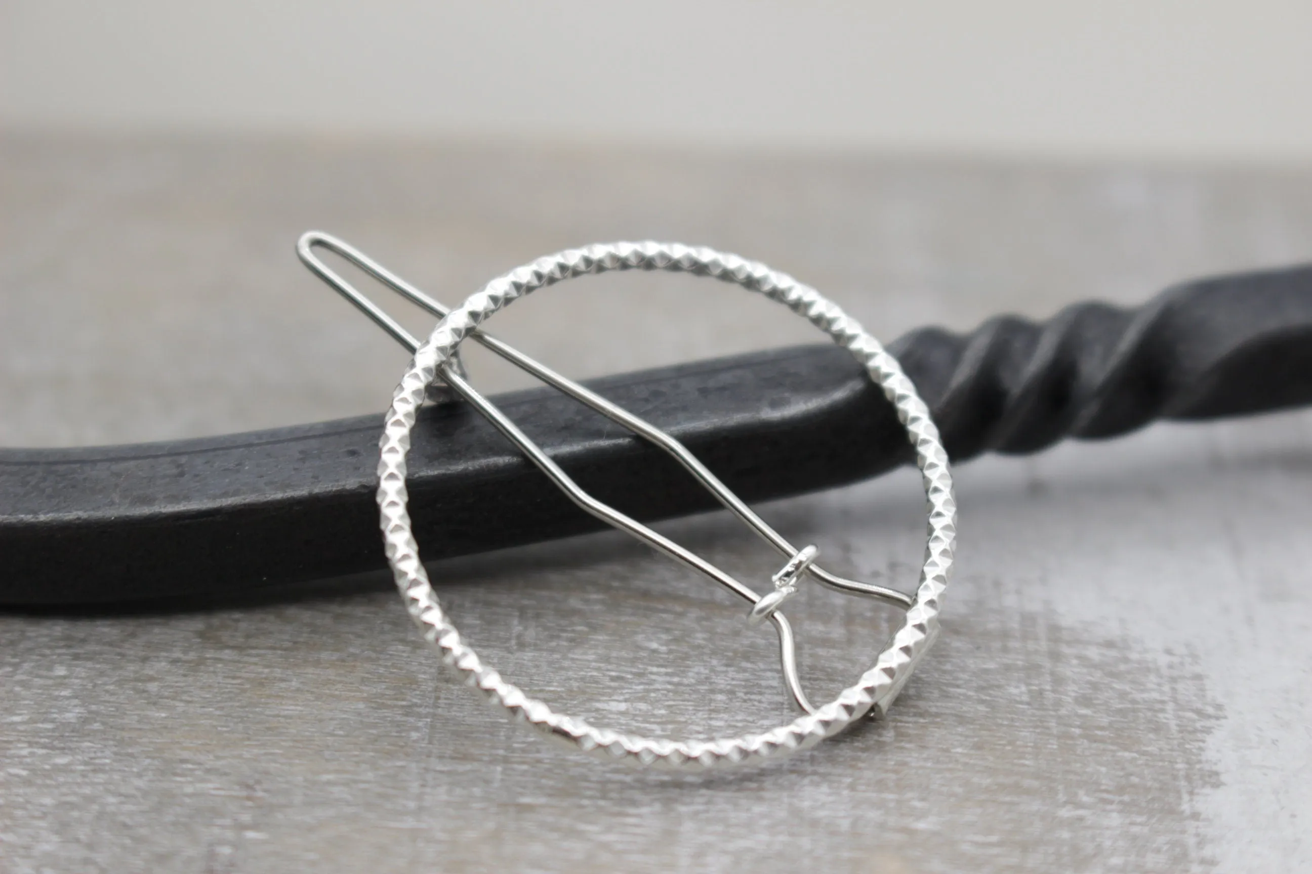 Petite Circle Barrette