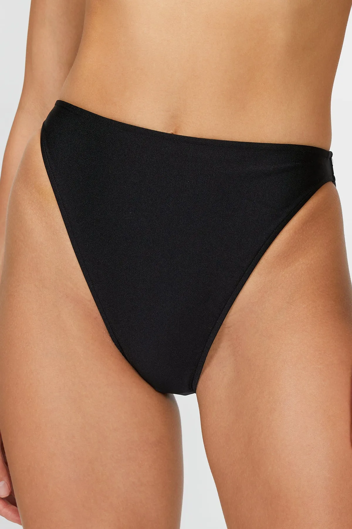 SOLID HIGH-LEG STRAPLESS BIKINI