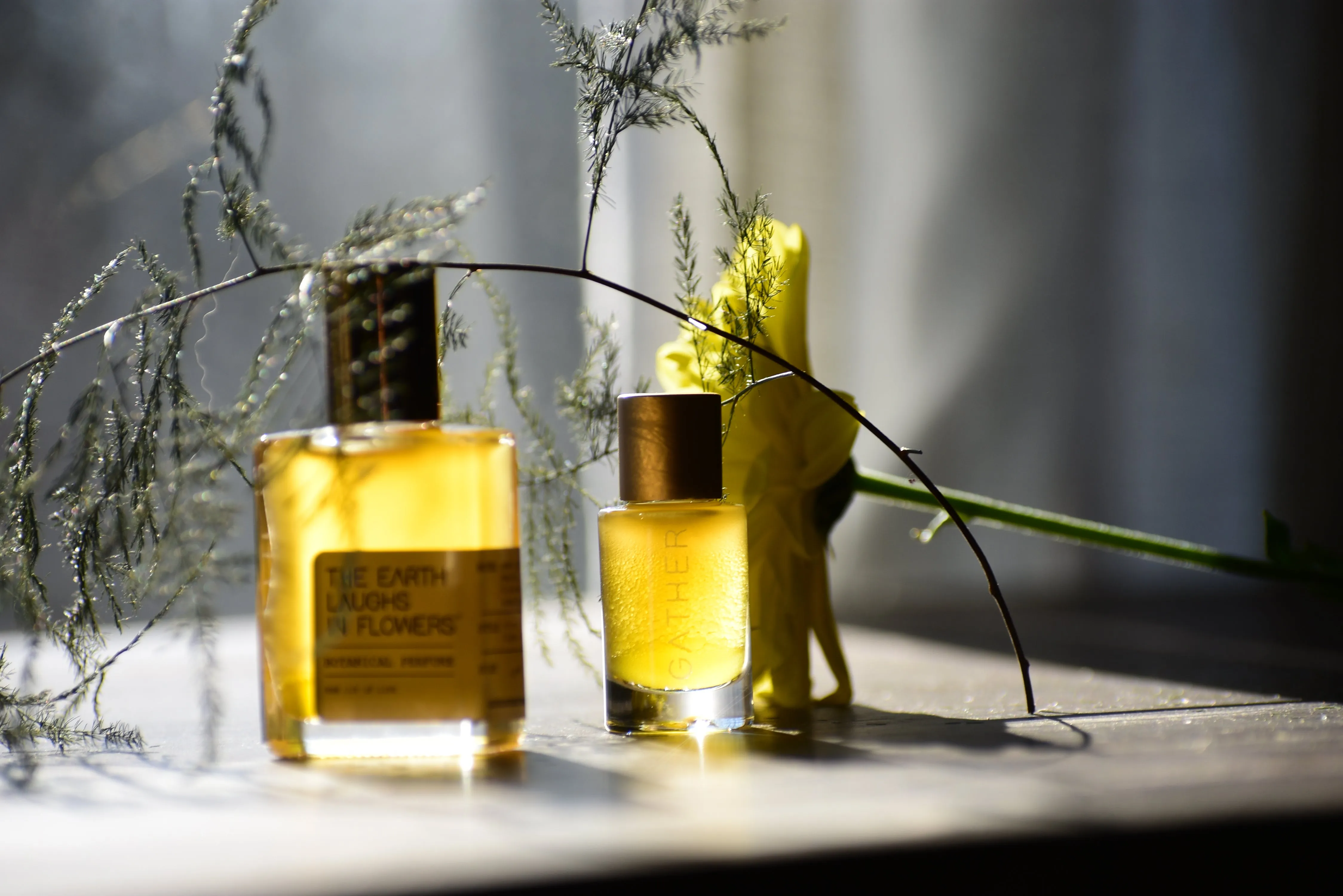 THE EARTH LAUGHS IN FLOWERS - Natural Botanical Perfume - The Joy of Life
