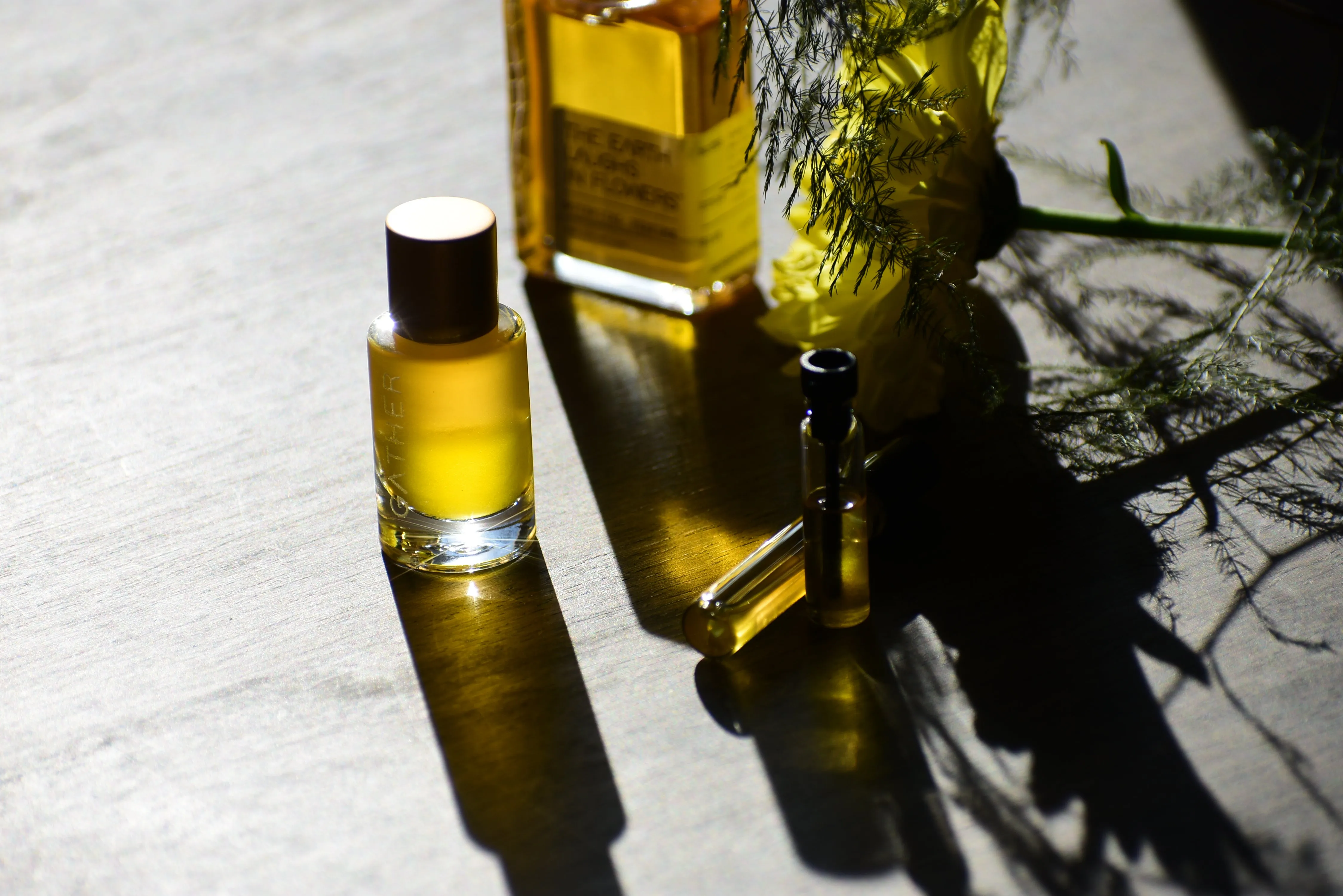 THE EARTH LAUGHS IN FLOWERS - Natural Botanical Perfume - The Joy of Life