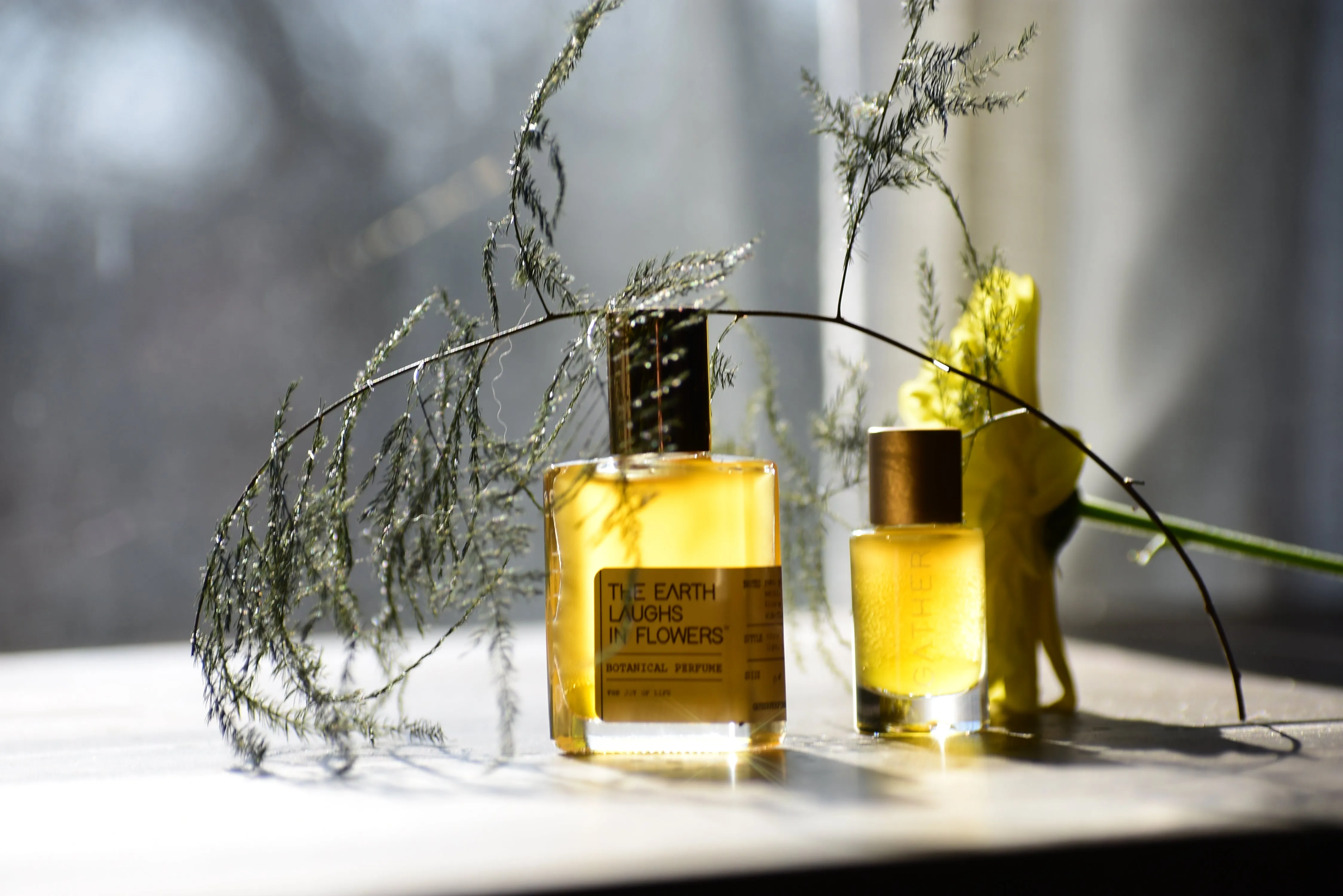 THE EARTH LAUGHS IN FLOWERS - Natural Botanical Perfume - The Joy of Life