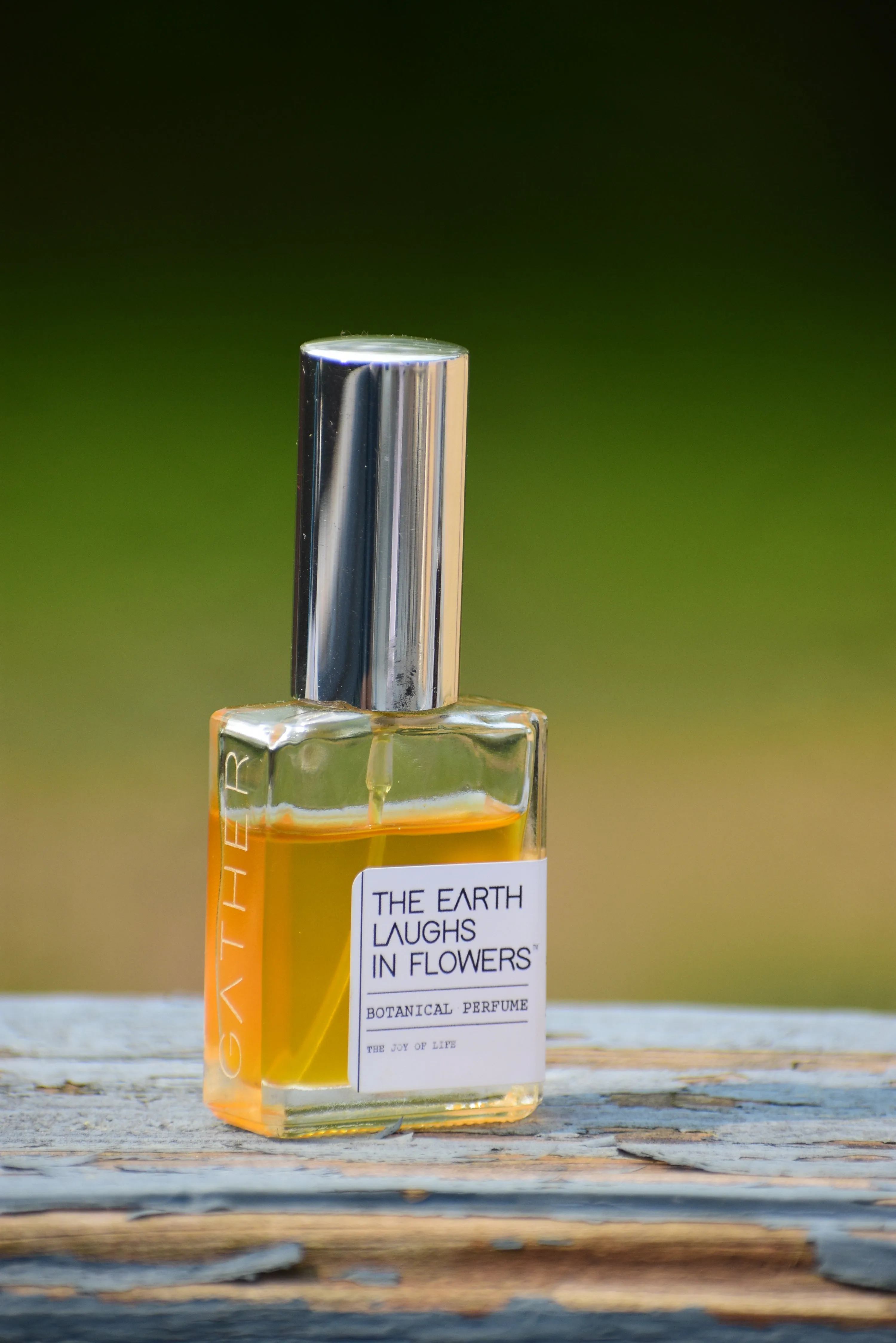 THE EARTH LAUGHS IN FLOWERS - Natural Botanical Perfume - The Joy of Life
