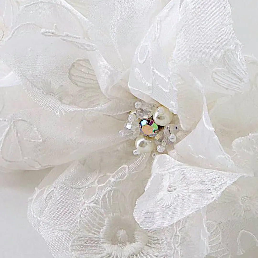 The Lacie Girls Flower Clip
