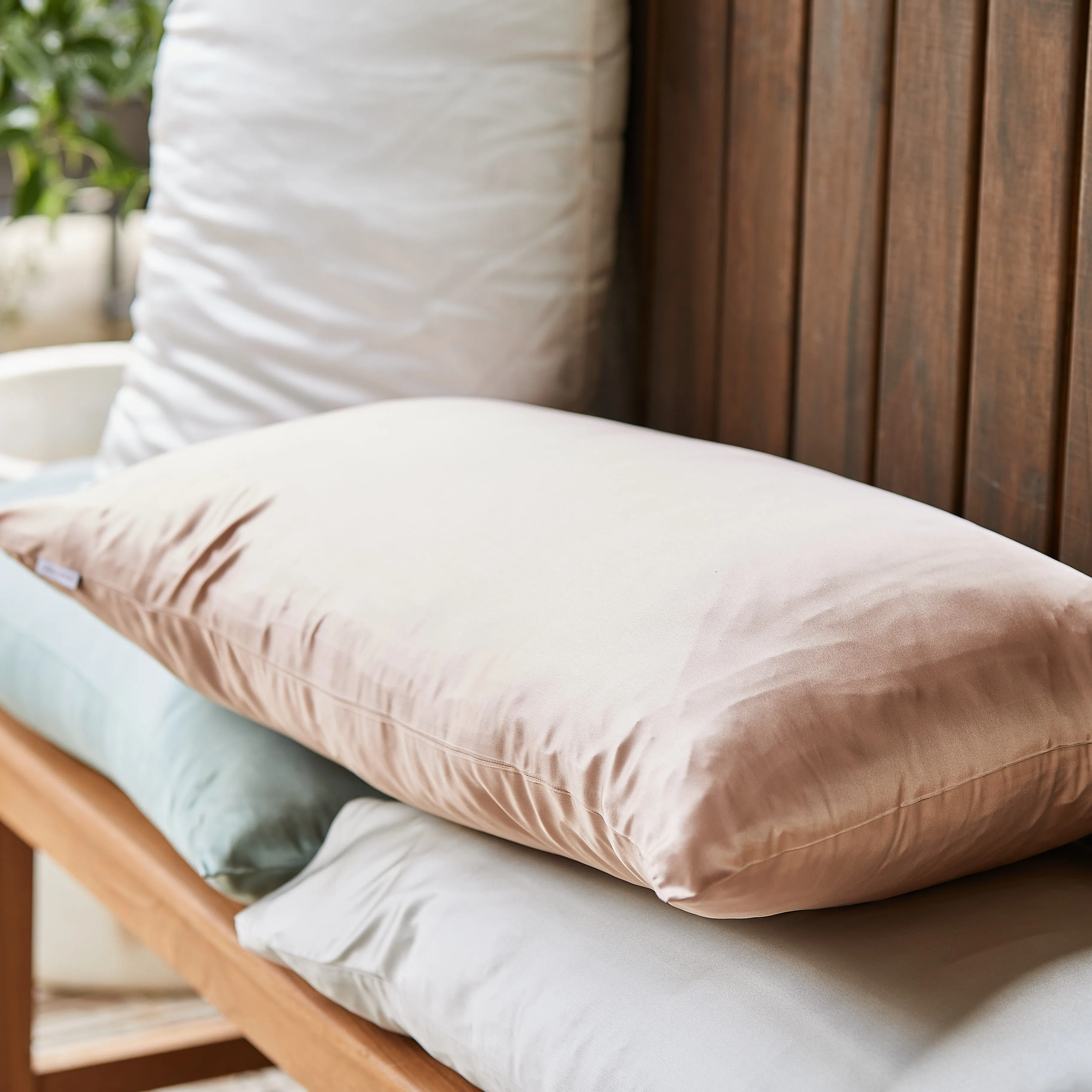 Urban Oasis Silk Pillowcase Chalk
