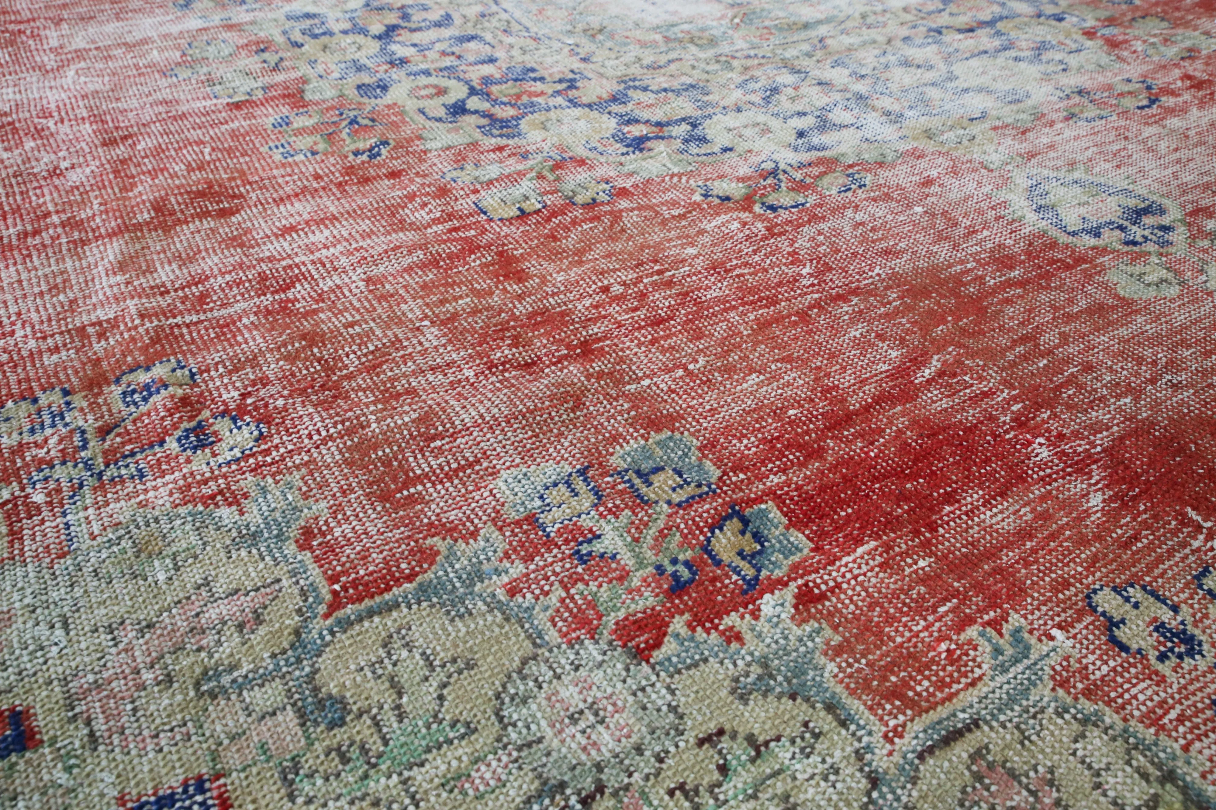 Vintage Isparta Rug 7.3ftx9ft