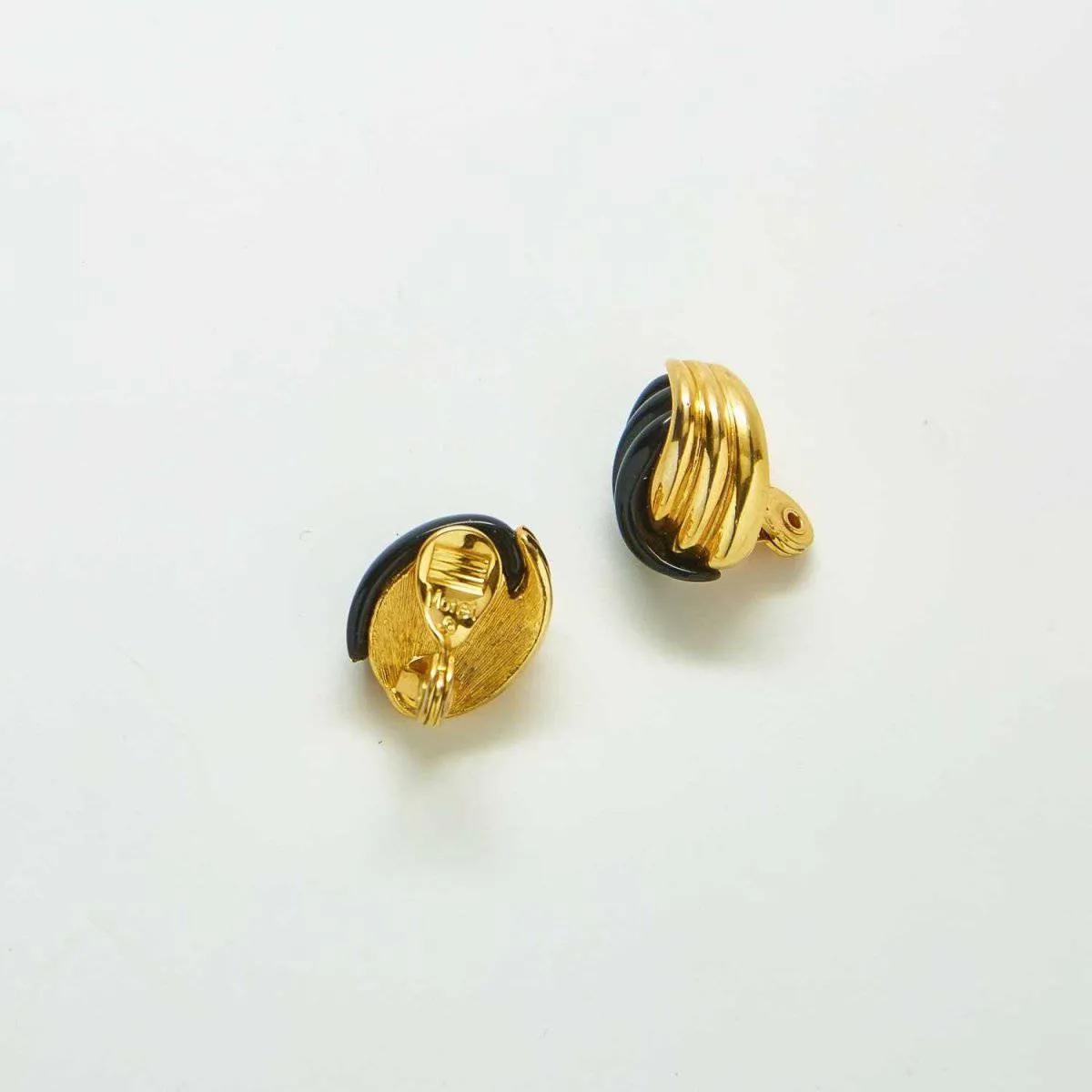 Vintage Monet Black and Gold Swirl Earrings