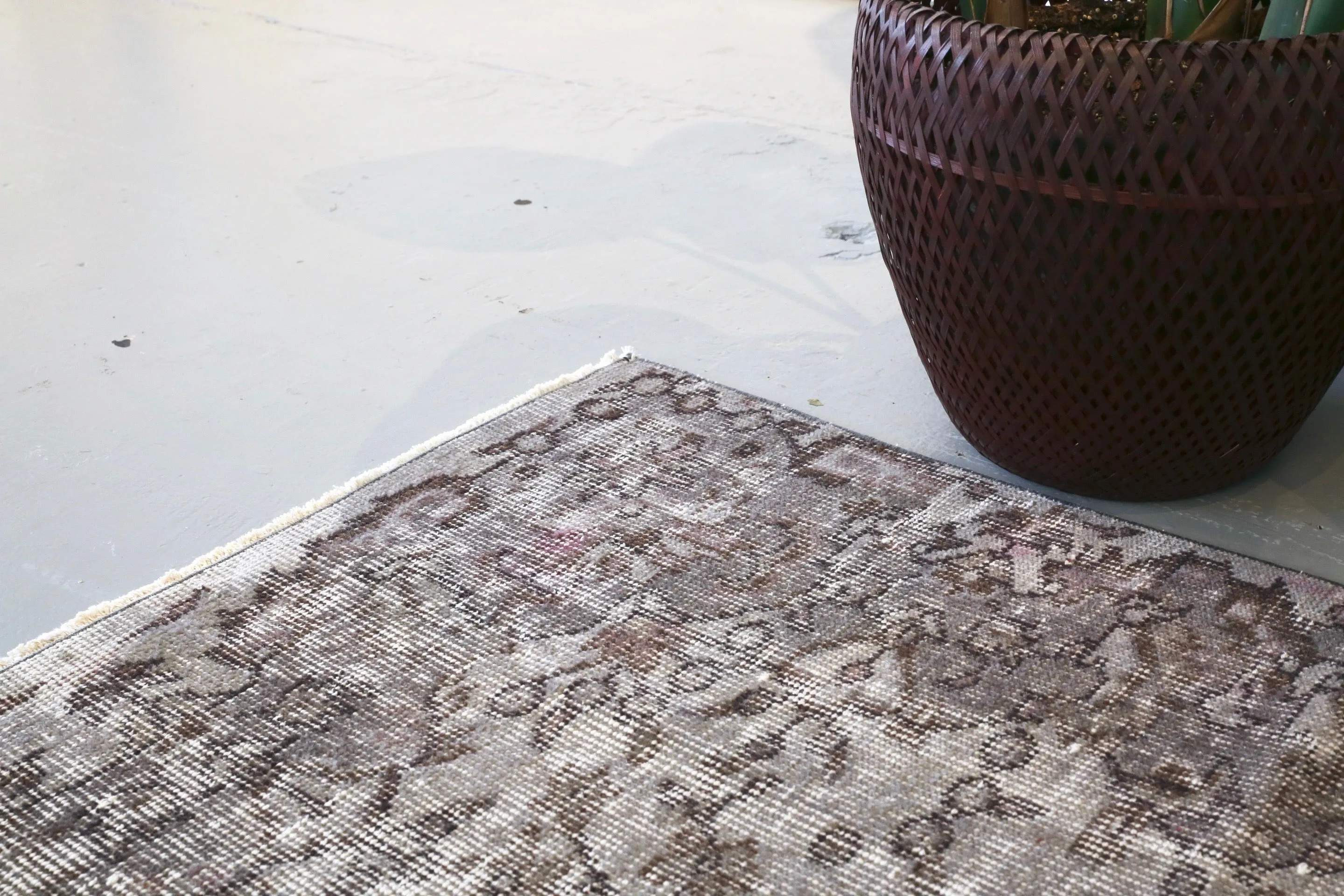 Vintage Overdyed Isparta Rug in Mid Gray 4.7ftx7.10ft