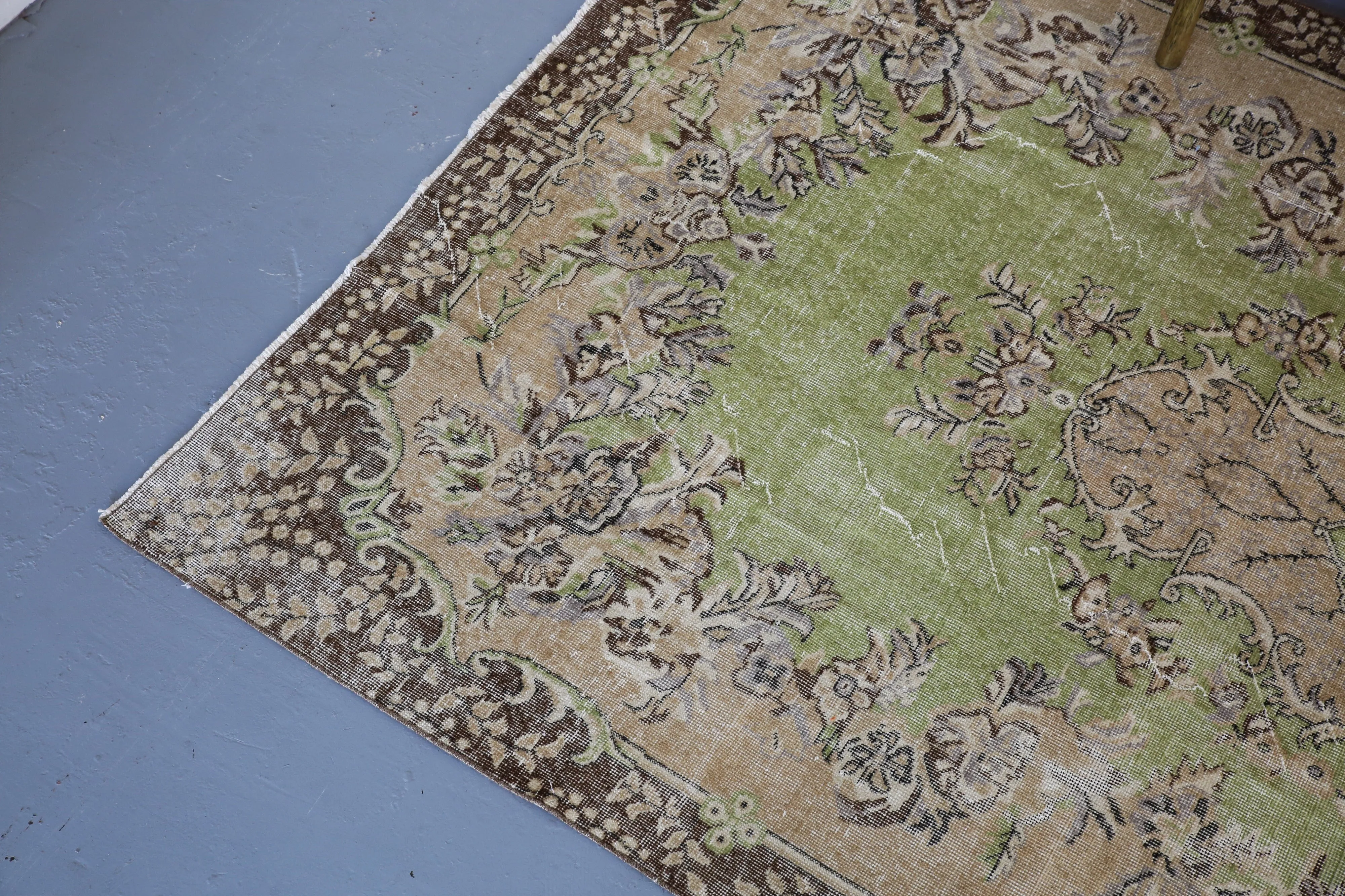 Vintage Turkish Isparta Rug 6' x 10'3"