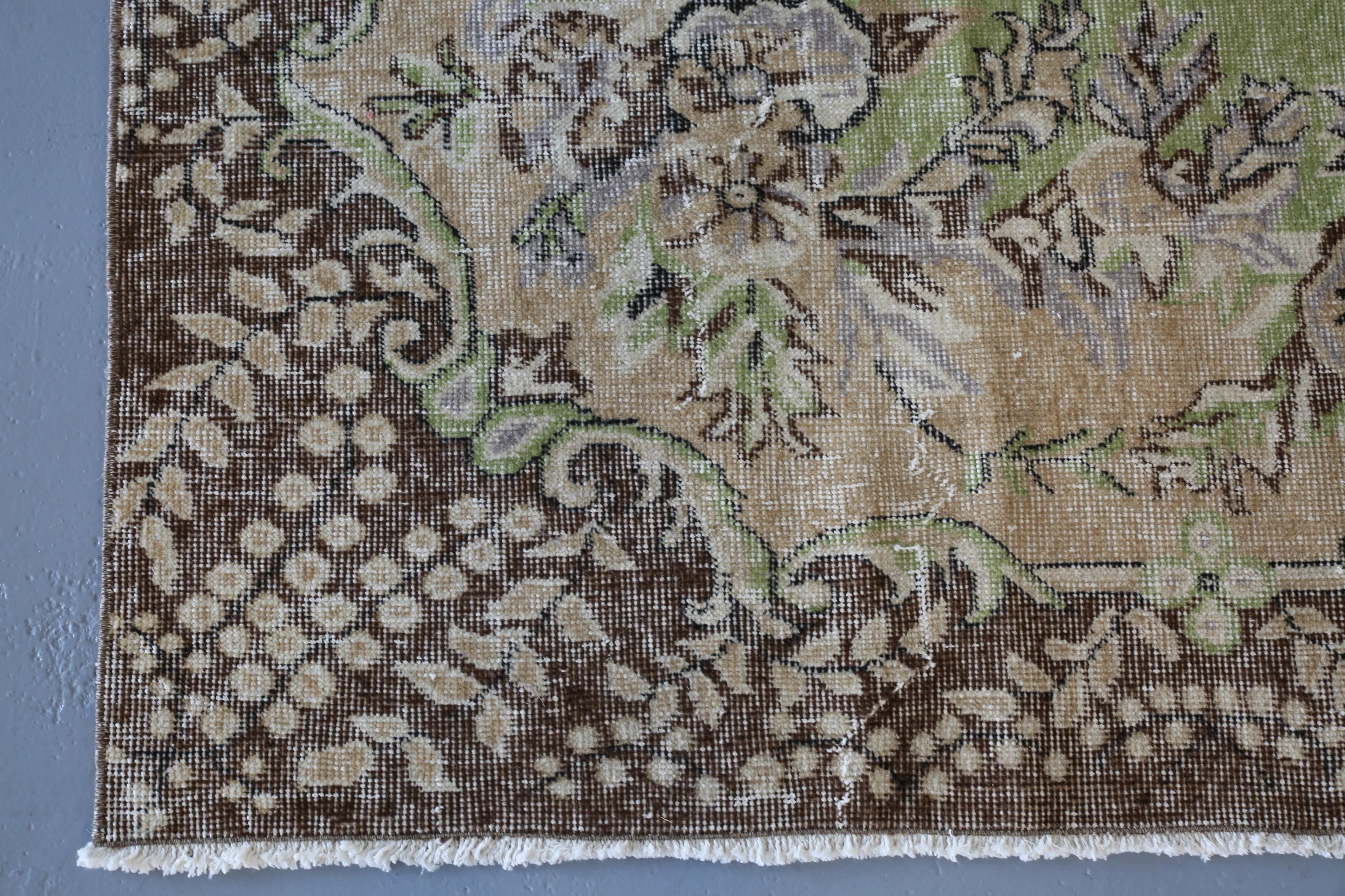 Vintage Turkish Isparta Rug 6' x 10'3"