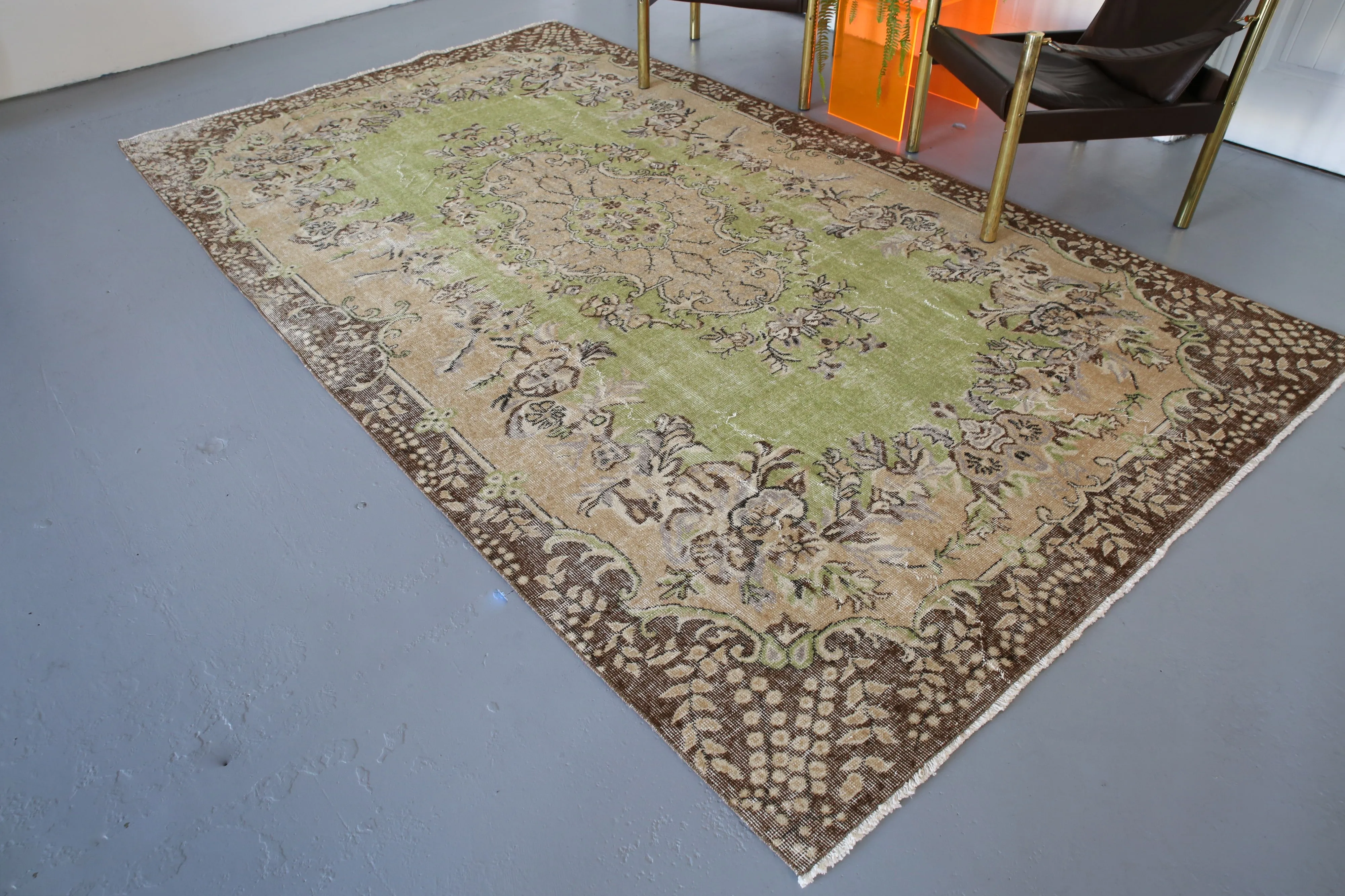 Vintage Turkish Isparta Rug 6' x 10'3"