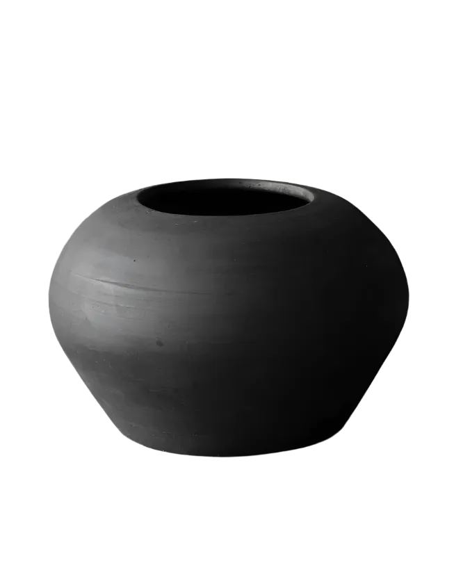 Visby Elliptical Black Pot