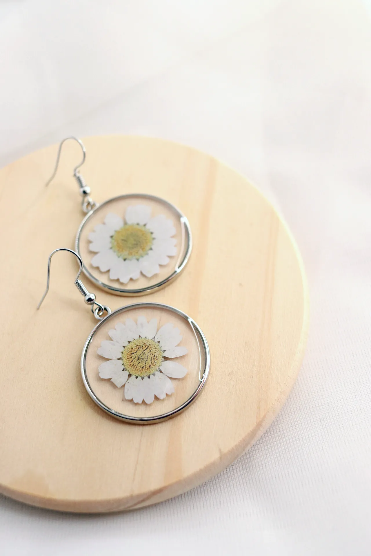 White  Daisy Earrings