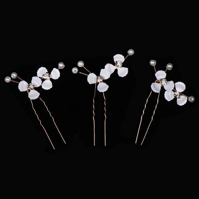 White Metal Flower Bride 3 PC Hairpin Set, Wedding Floral Minimalist Hair Pins, Bridesmaid Gold Wire Flower Hairpiece