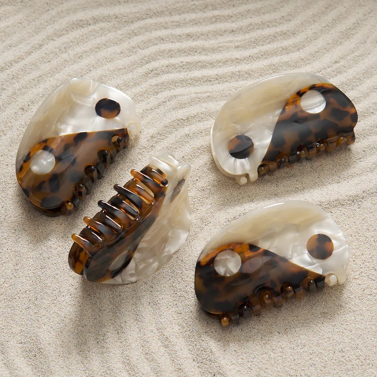 Winona Irene Tortoise Yin-Yang Hair Claw