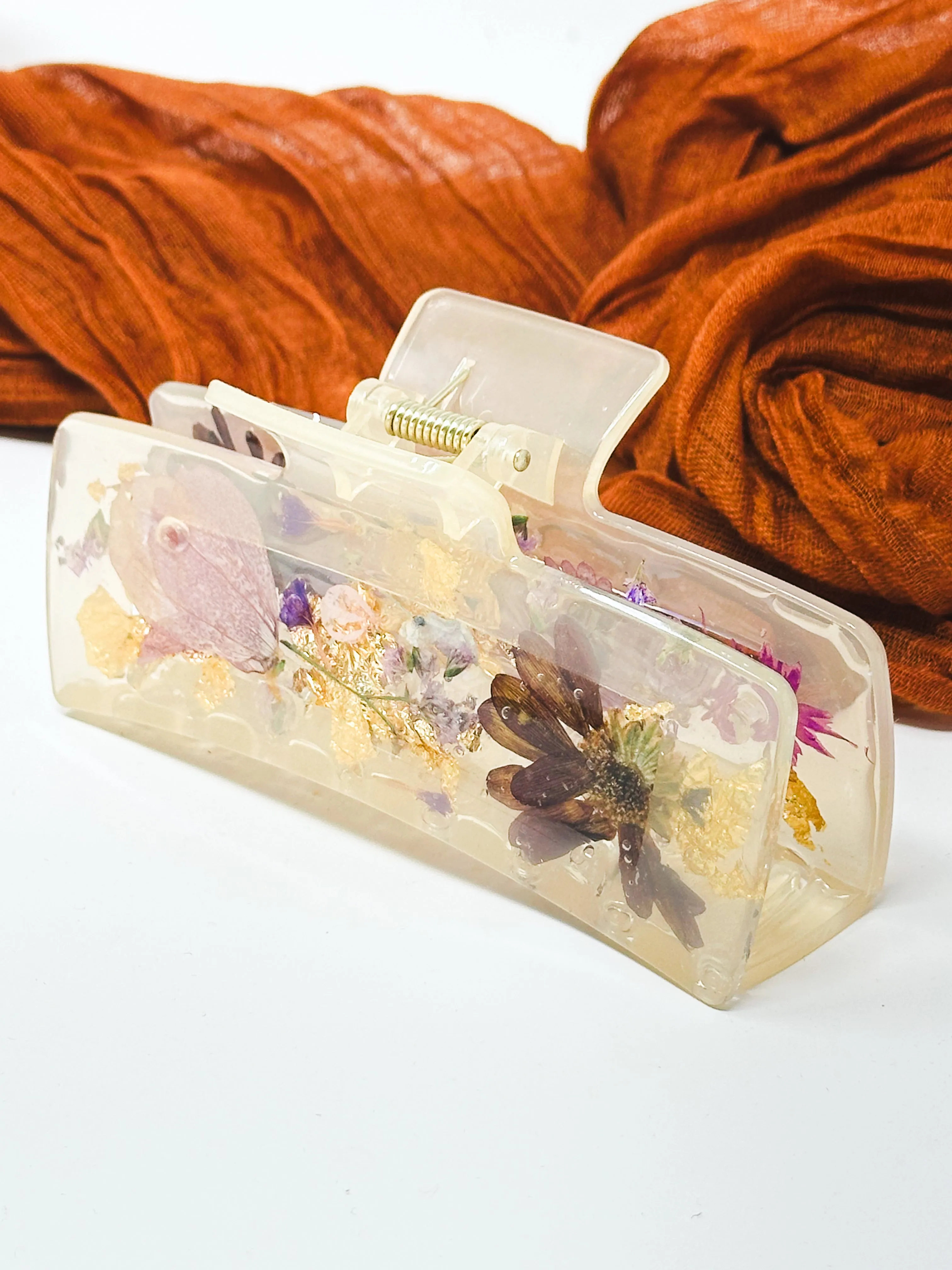XL Claw Clip Infused with Real Pressed Flowers Cast in Resin. MADE TO ORDER: Choose between 3 color ways.