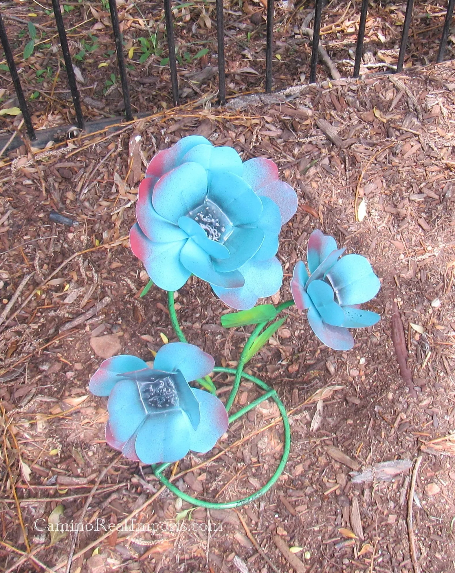 Yard Art Metal Flowers Sculpture 22"  MFLWRMS011